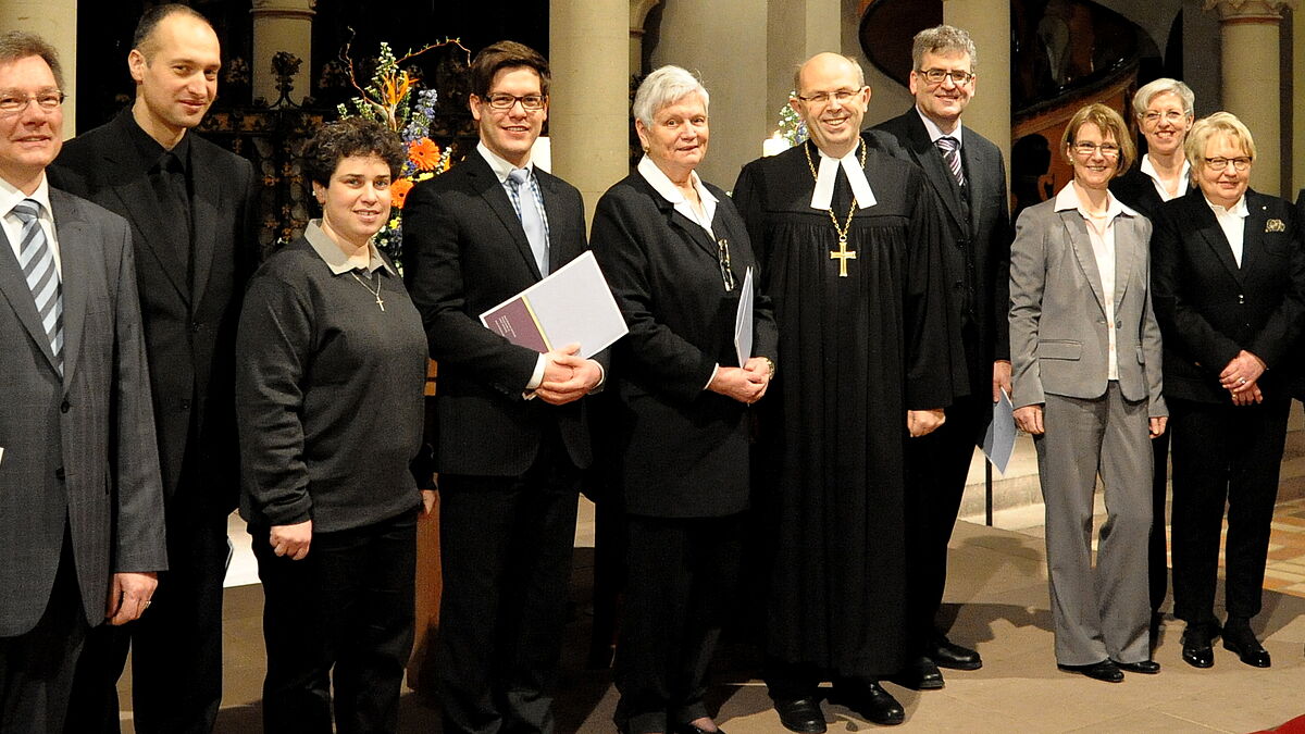 Am 1. Februar 2014 wurden im Schleswiger Dom 10 Prädikanten und Prädikantinnen vom Bischofsvertreter Magaard für ihren Dienst beauftragt.