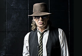 Udo Lindenberg stellt seine Bilder "Die zehn Gebote" in Hamburger Kiez-Kirche aus
