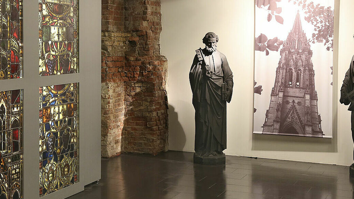 Mit einem Museum erinnert Hamburg im Mahnmal St. Nikolai an den Bombenkrieg in Europa und die Zerstörung der Stadt. 