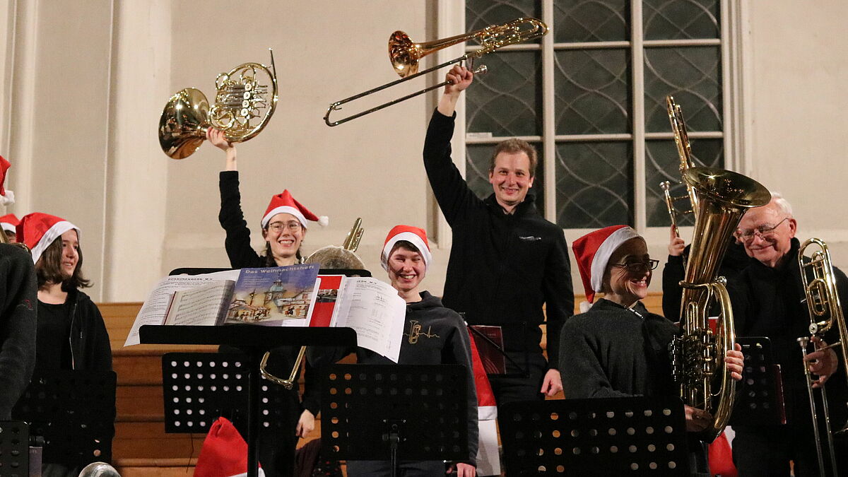 Geschafft! Im Greifswalder Dom spielten die Musikerinnen und Musiker des Bläserchores der Johannesgemeinde ihre Lieder. 