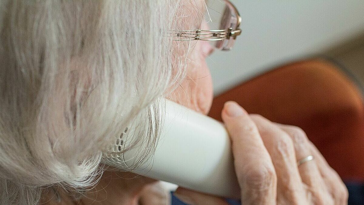 Das Klöntelefon der Diakonie will älteren Menschen  Telefonkontakte zwischen den Generationen vermitteln (Symbolbild).