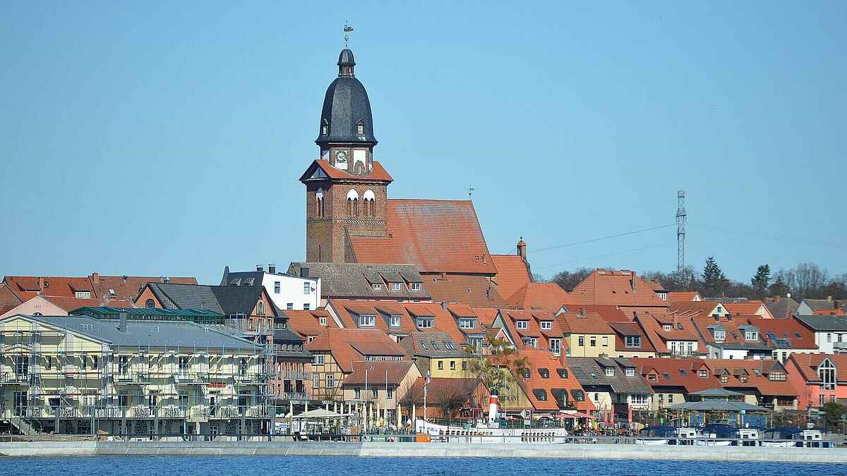 Stadt Waren an der Müritz mit St. Marienkirche