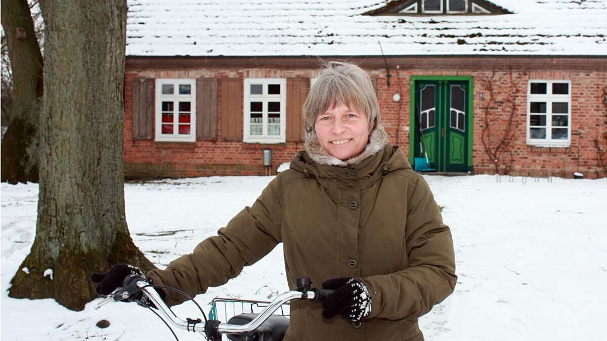 Im März 2013 hat Fotografin Valerie Wagner vier Wochen im Mecklenburger Pfarrsprengel Körchow verbracht, um in der Gemeinde zu leben, zu arbeiten und mit Gemeindegliedern ihr Kunstprojekt "Der Heilige Strohsack" umzusetzen. 