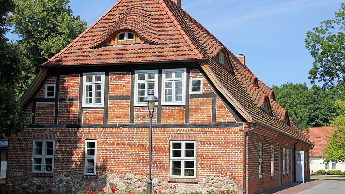 Die Gebäude des Diakoniewerks "Kloster Dobbertin" werden derzeit noch saniert
