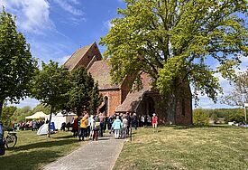 Eröffnung Dorfkirche mon mour in Kirch Mummendorf