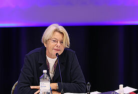 Präses Ulrike Hillmann
