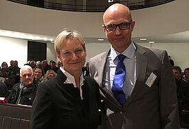 Bischöfin Kirsten Fehrs mit dem neu gewählten Propst Frie Bräsen