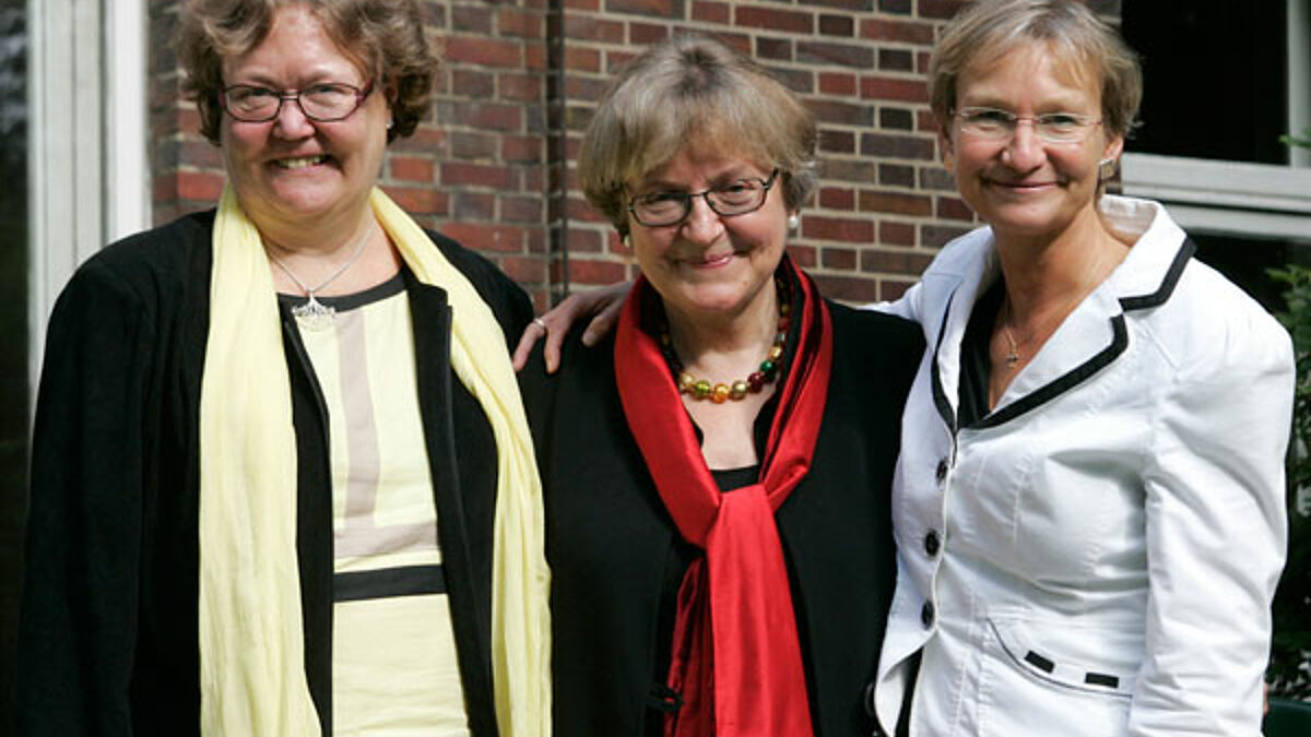 v.l.n.r.: Irja Askola, Bischöfin von Helsinki, Bärbel Wartenberg-Potter, Bischöfin i. R., Kirsten Fehrs, Bischöfin im Sprengel Hamburg und Lübeck