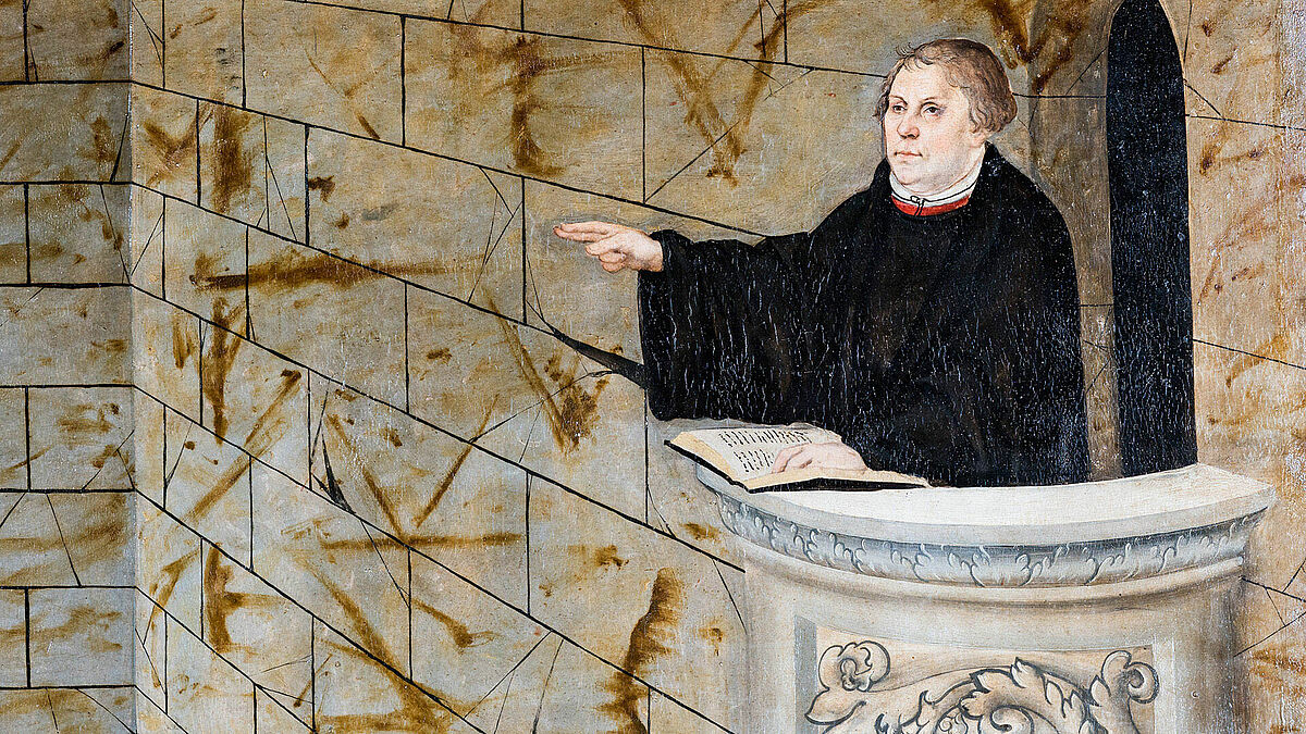 Martin Luther - Ausschnitt vom Reformationsaltar in der Wittenberger Stadtkirche St. Marien von Lucas Cranach dem Aelteren (1472 - 1553)