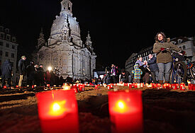 Gedenken: An die Zerstörung ihrer Stadt vor 70 Jahren erinnerten die Menschen in Dresden im Februar dieses Jahres