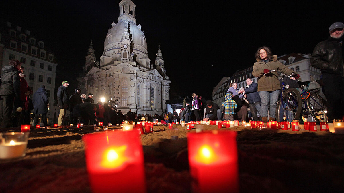 Gedenken: An die Zerstörung ihrer Stadt vor 70 Jahren erinnerten die Menschen in Dresden im Februar dieses Jahres
