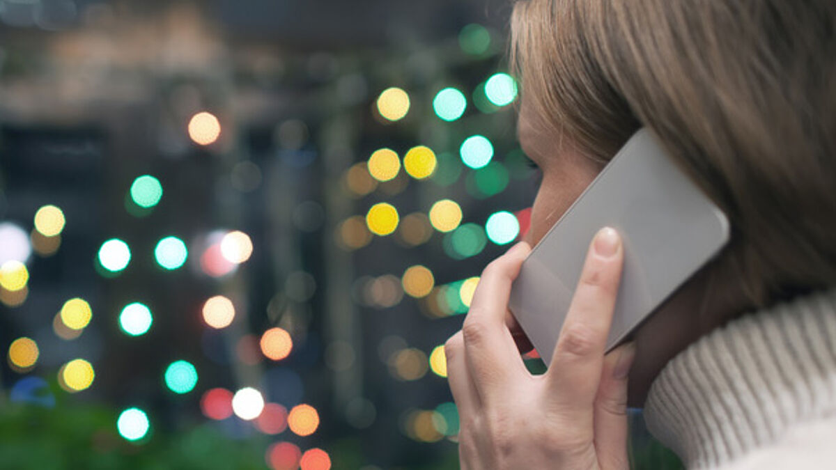 Menschen die sich am Heiligabend einsam fühlen können evangelische und katholische Christen von 18 bis 22 Uhr telefonisch erreichen