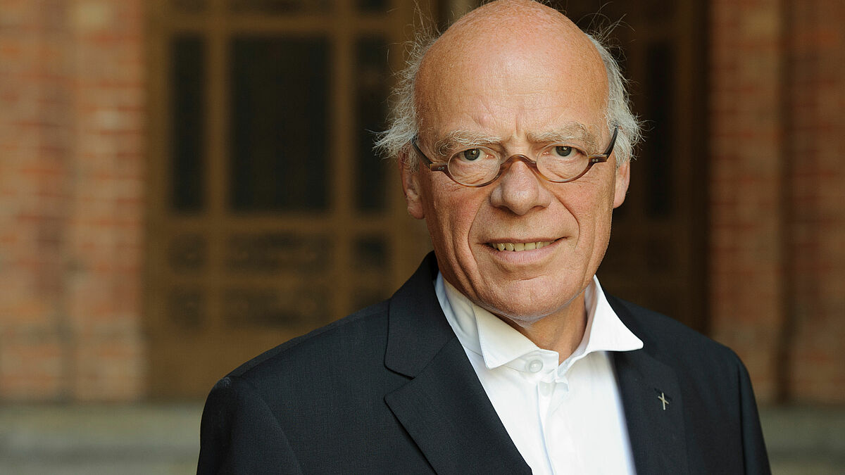 Landesbischof Gerhard Ulrich