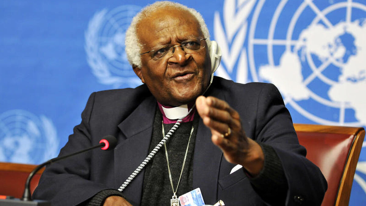 Friedensnobelpreisträger Desmond Tutu kommt zum Trauergottesdienst nach Lübeck