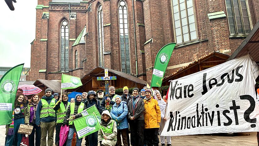 Churches for Future vor St. Petri bei Klima-Demo am 14. 11. 2025