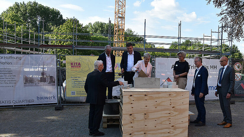 Grunsteinlegung Trinitatis Quartier 1 - Bischöfin Fehrs