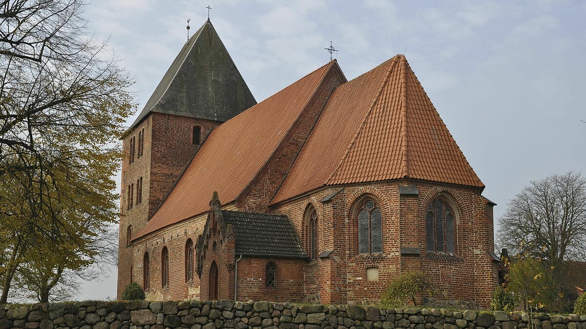 Die Dorfkirche in Schlagsdorf (Kirchenkreis Mecklenburg)