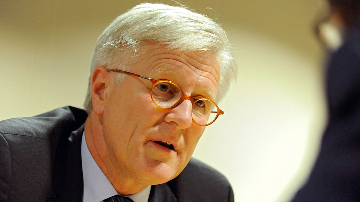 Konzentrierter Blick: Heinrich Bedford-Strohm bei einem epd-Gespräch nach seiner Wahl
