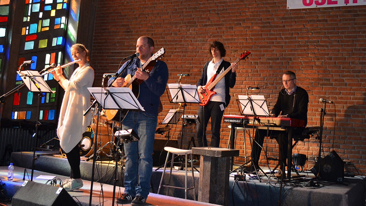 Mal Soul, mal Gospel, manchmal Pop – die Musik der „Punkt-Gottesdienste“ ist immer anders