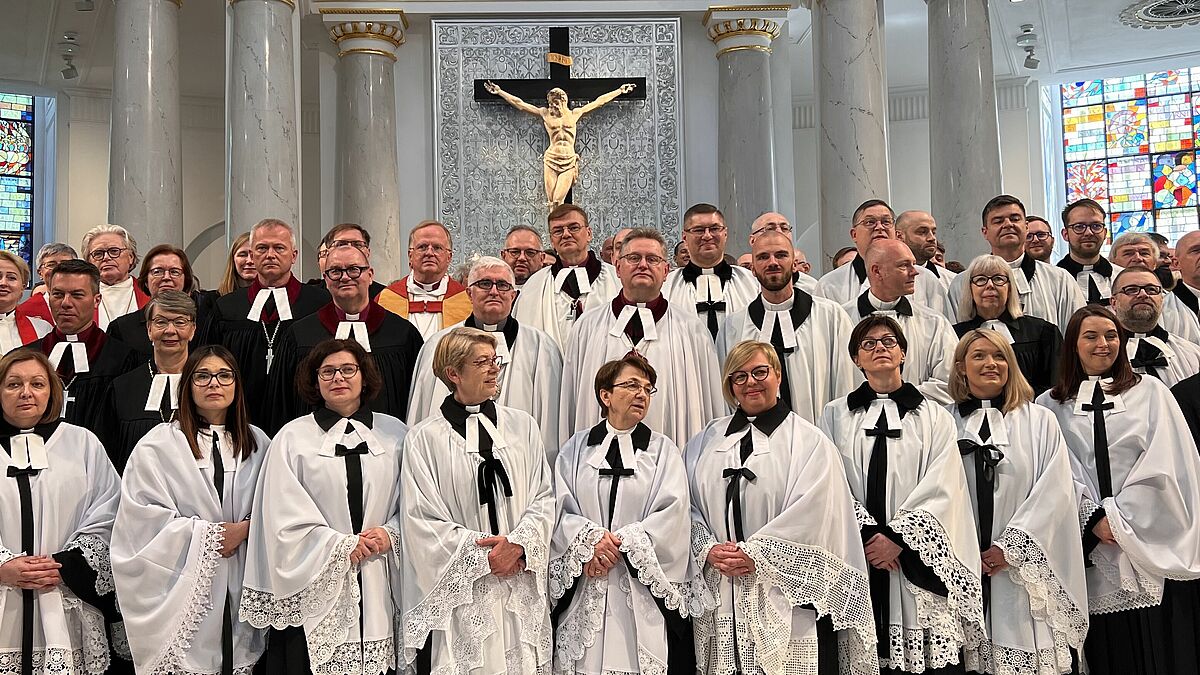 Feierlicher Gottesdienst in Warschau zur Ordination von neun Frauen