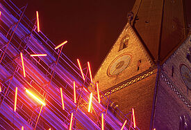 Zur "Nacht der Kirchen" 2010 gab es an der St. Petri-Kirche eine Lichtinstallation zur biblischen Geschichte vom "Brennenden Dornbusch" zu bestaunen