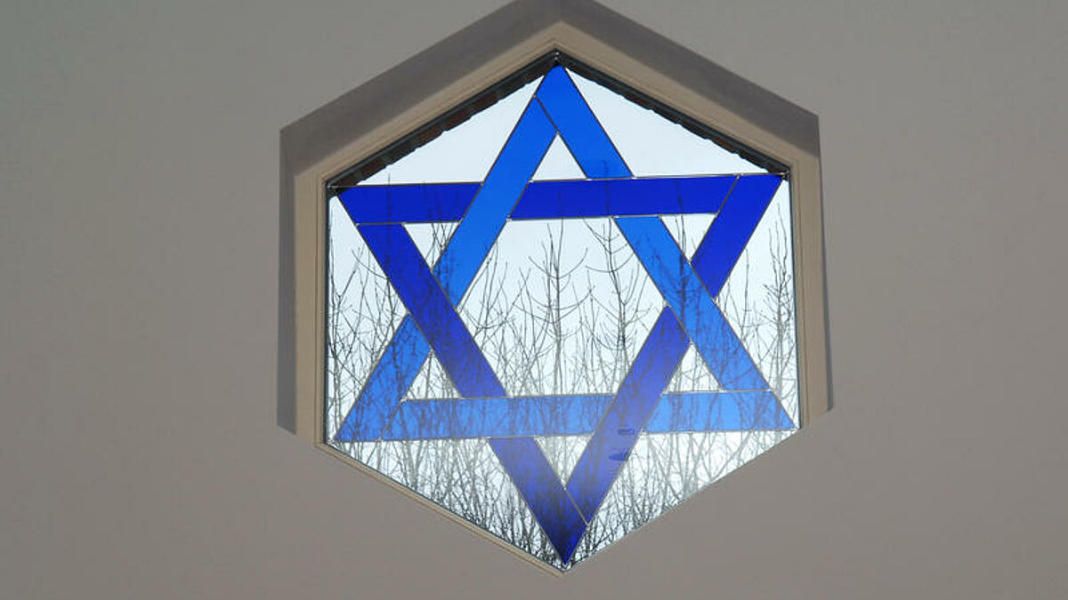 Synagogenfenster in Schwerin