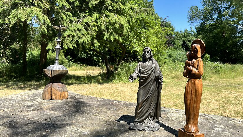 Auch einen "Altar" für die Feier von Gottesdiensten gibt es im Luthergarten, gebaut aus einer alten Steinbrücke.