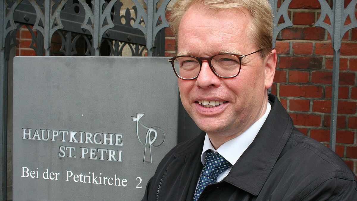 Pastor Jens-Martin Kruse war von 2008 bis 2017 Pfarrer der evangelisch-lutherischen Kirchengemeinde Rom. Heute ist er Hauptpastor der Hamburger Hauptkirche St. Petri.