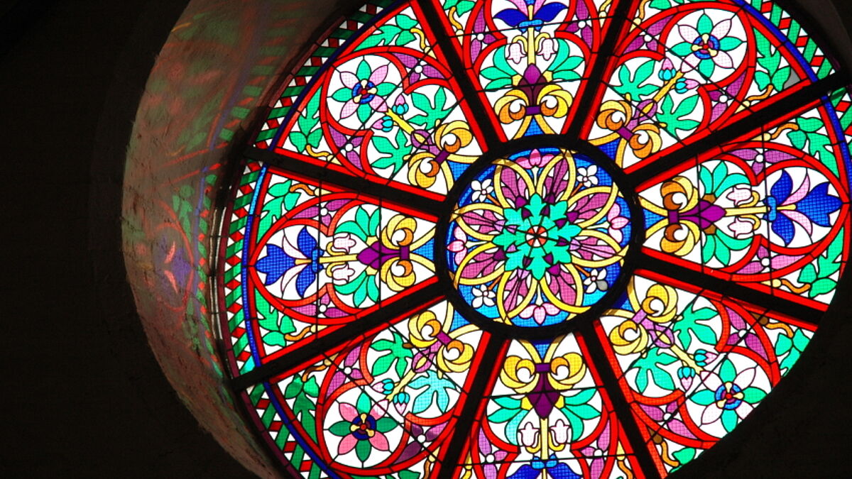 Historische Fenster-Rosette im Schweriner Dom