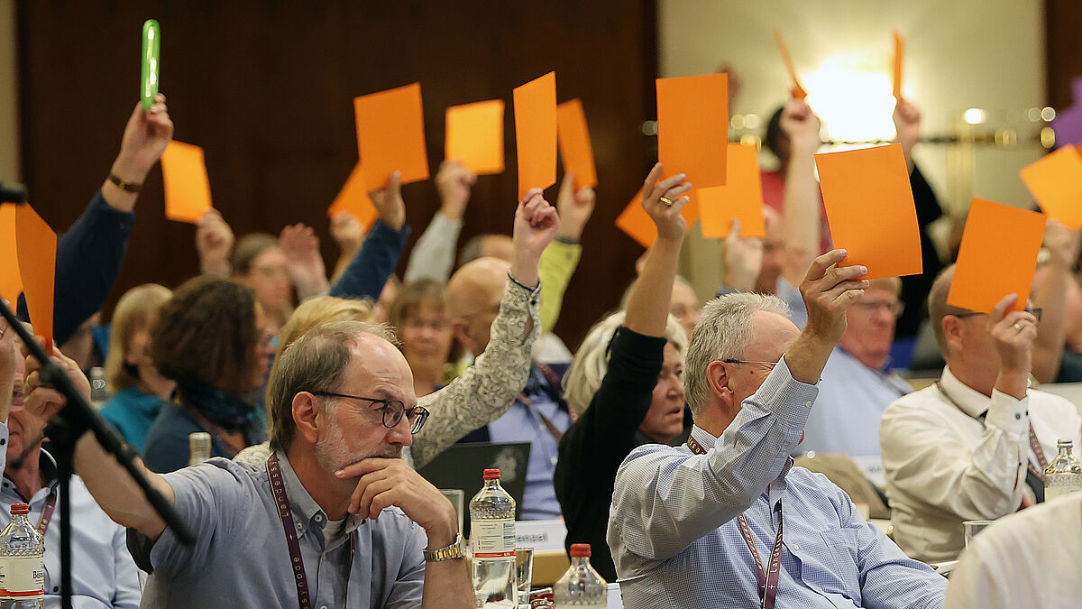 Abstimmung im Plenum Landessynode September 2023 