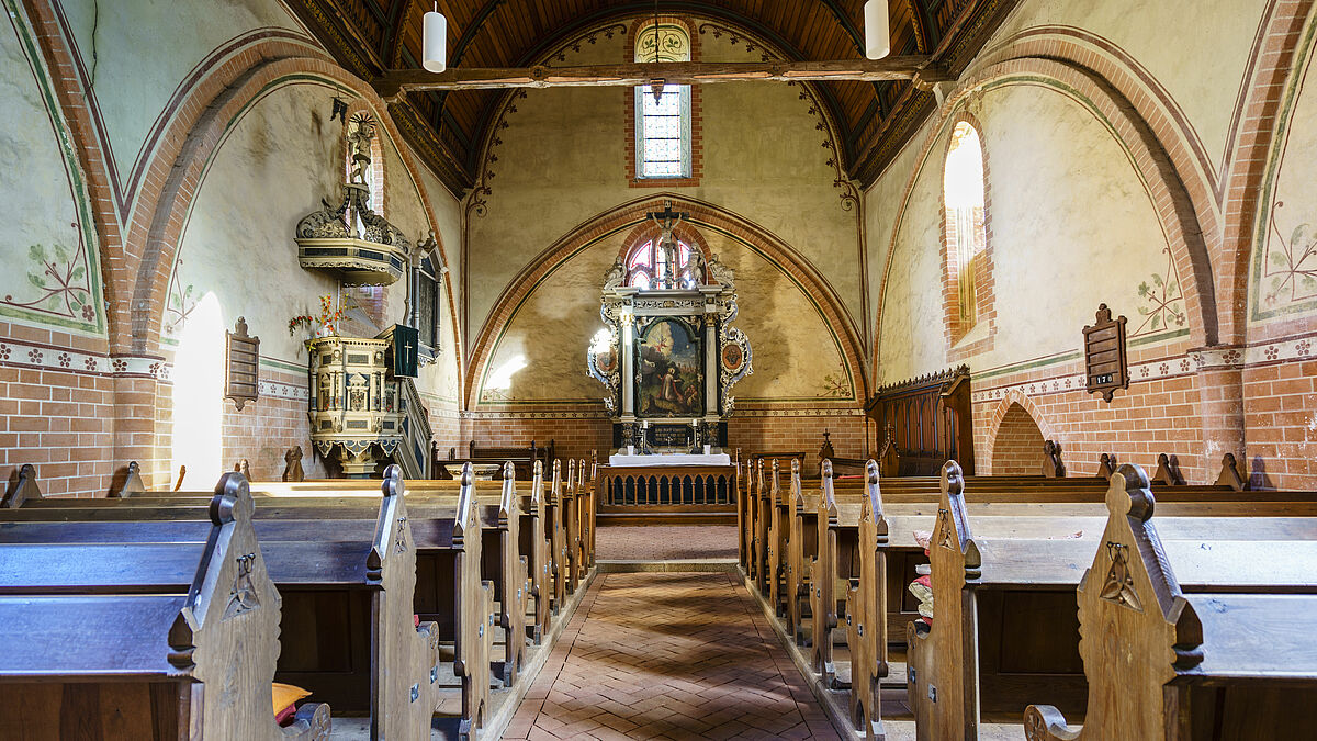Innenraum der Dorfkirche in Moisall zwischen Wismar und Rostock