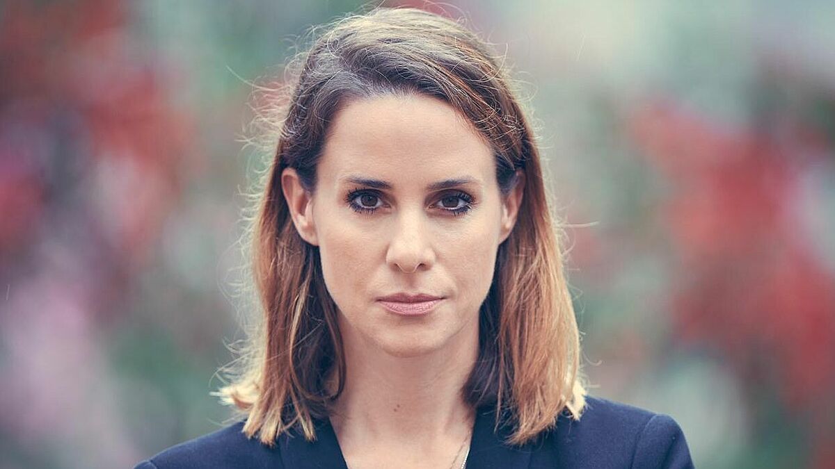Nathalie Amiri ist Journalistin und Buchautorin. In ihren Werken stellt sie Menschen in den Vordergrund, die sonst wenig Beachtung von der Öffentlichkeit erfahren. 
