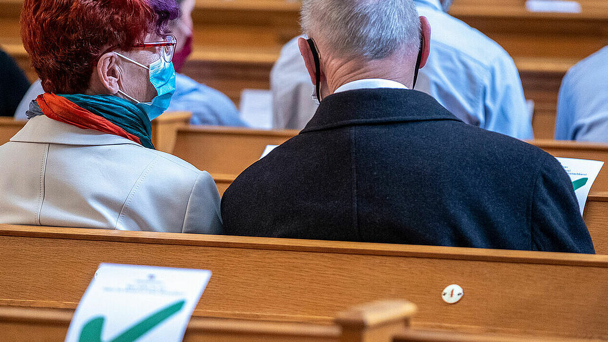 Gottesdienst in Corona-Zeiten: Sicherheitsabstände müssen eingehalten werden.