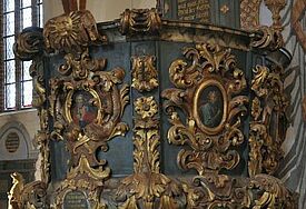 Die Kanzel der Kirche St. Jakobi in Gingst. 