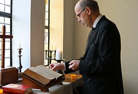 Bischof Magaard im Schleswiger Dom