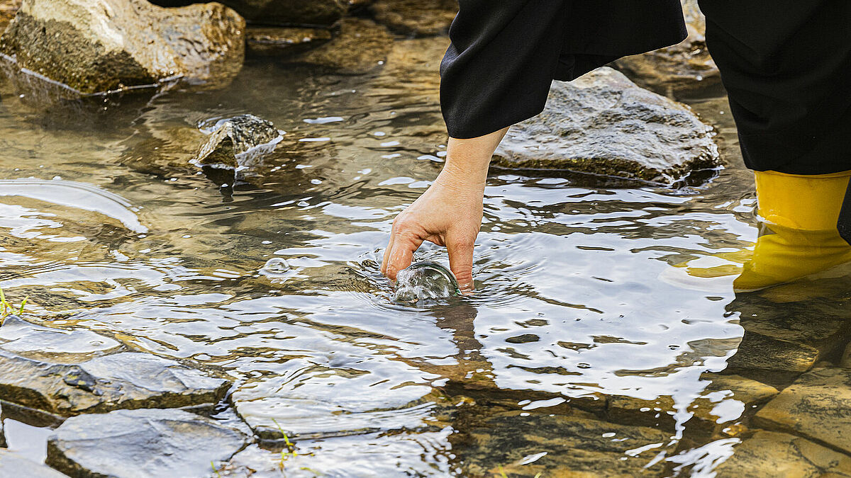 Ob aus Fluss, Meer oder Leitung, Wasser gehört zu jeder Taufe dazu.