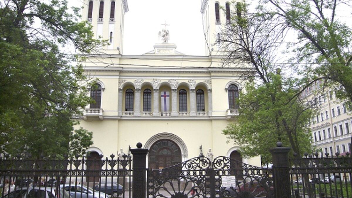 Die Evangelische St. Petrikirche in Sankt Petersburg, Russland. Zu Sowjetzeiten wurde das Gotteshaus mit dem Spitznamen Schwimmbadkirche als Schwimmhalle genutzt