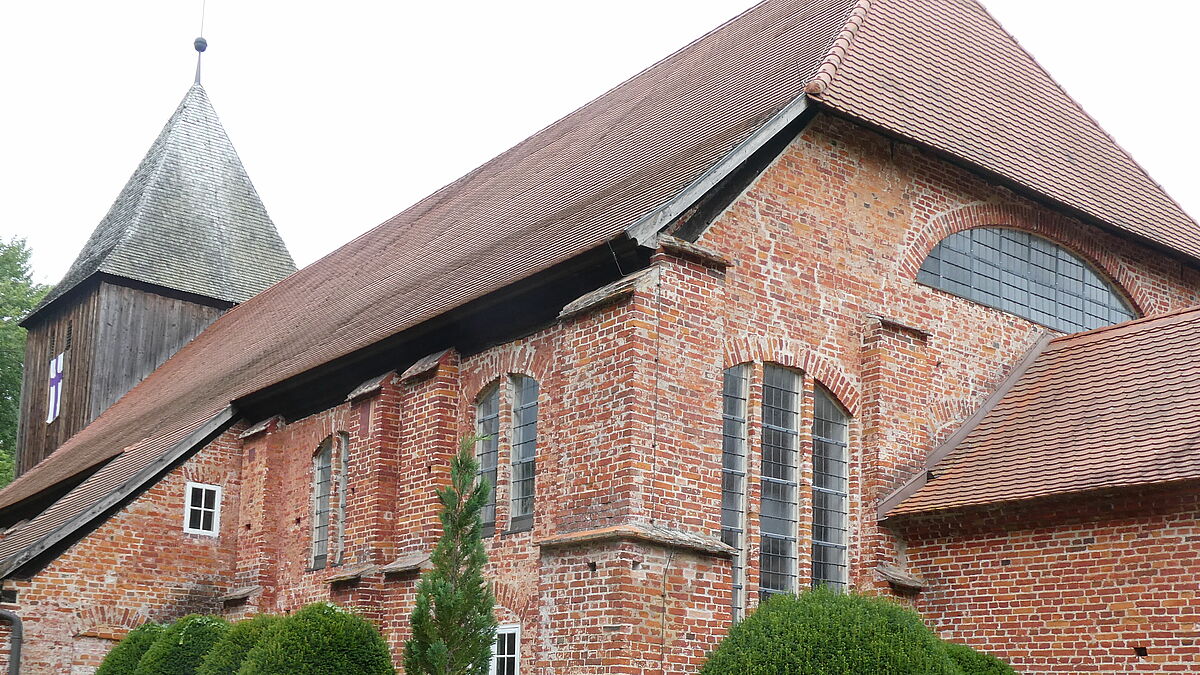 Die Seemannskirche in Prerow ist die älteste Kirche auf dem Darß. Sie wurde im 18. Jahrhundert erbaut.