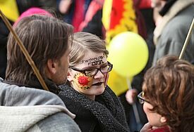 Rund 30.000 Umweltschützer haben am Samstag (22.03.2014) in acht deutschen Städten für mehr Tempo bei der Energiewende und gegen Atomkraft demonstriert. (Foto aus Hannover)