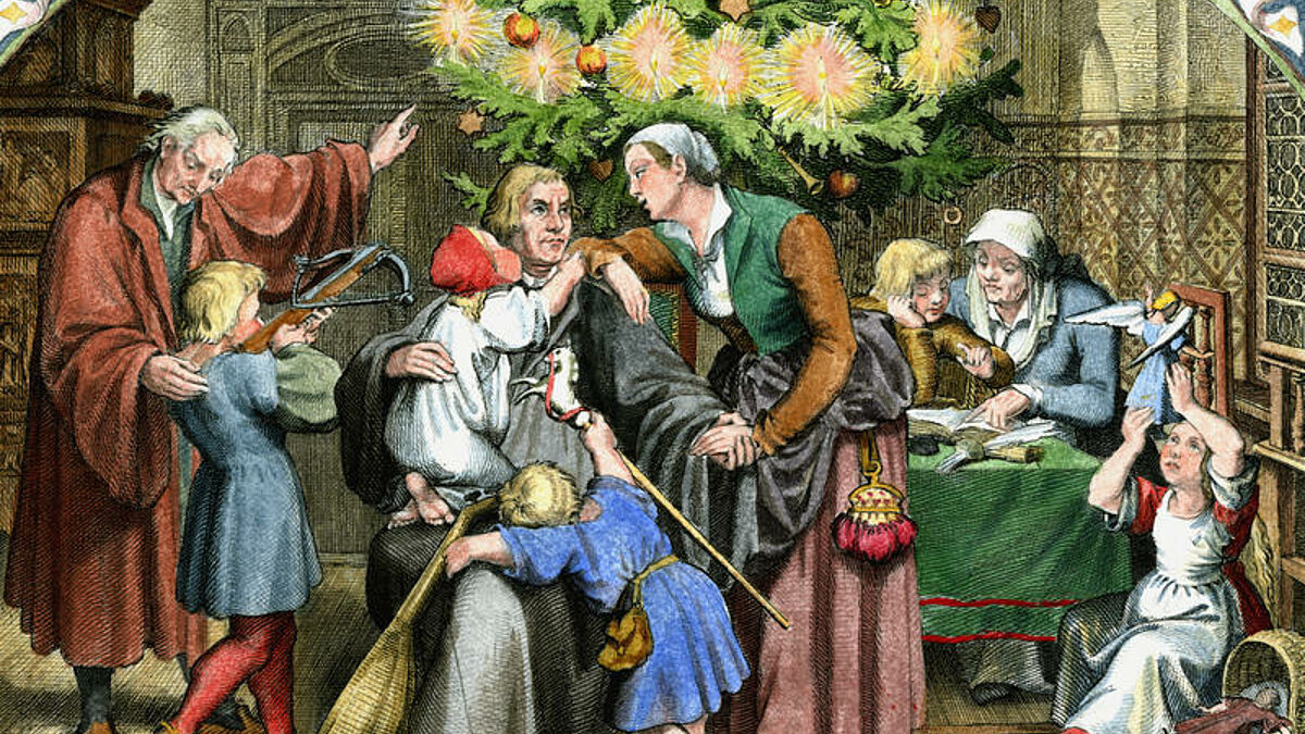 'Luthers Winterfreuden im Kreise seiner Familie'.   Radierung, 1847, von Gustav König (1808-1869).  42.Bild der Serie: Dr. Martin Luther, der deutsche Reformator. In bildlichen  Darstellungen von Gustav König, Stuttgart (Rudolf Besser) 1857.  Spätere Kolorierung.