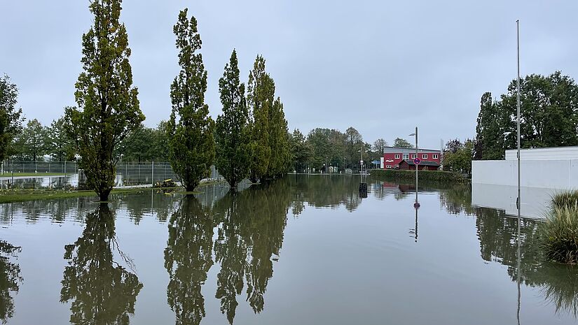 eine überflutete Straße