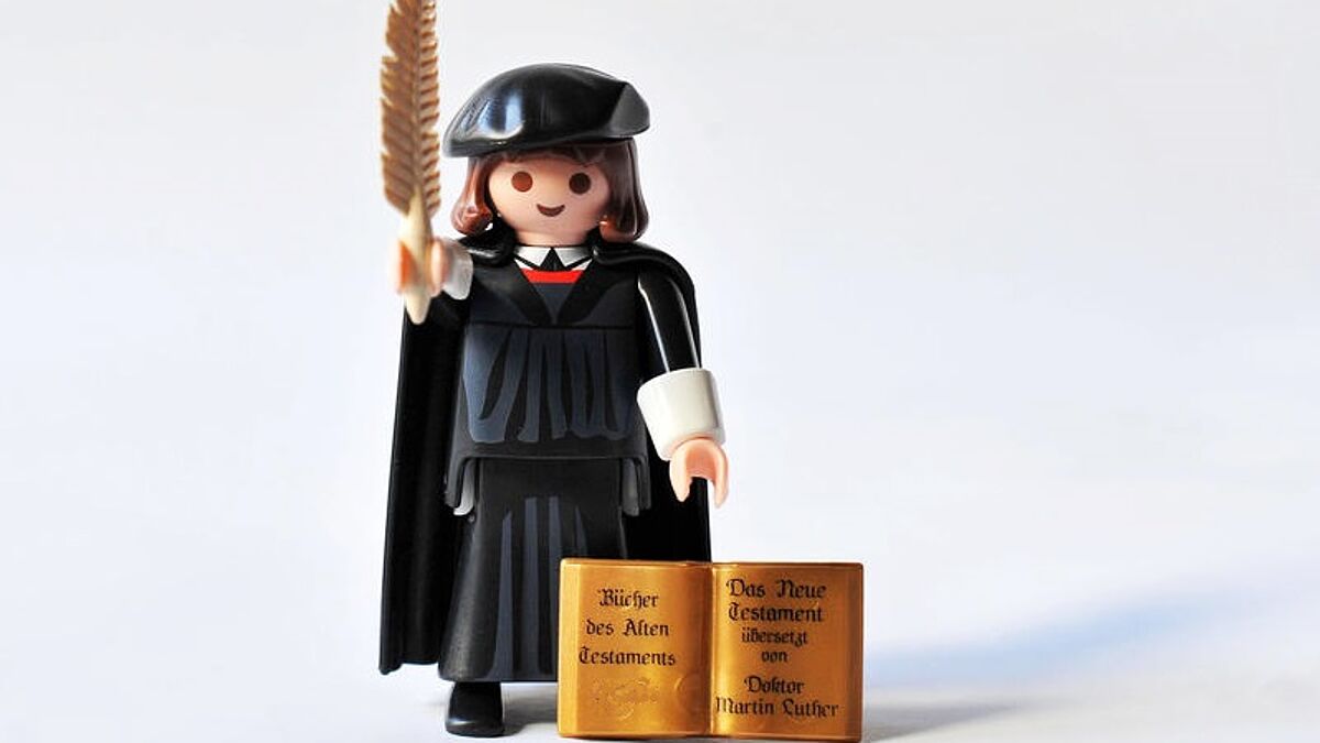 Dieser Playmobil-Luther macht Werbung für Deutschland