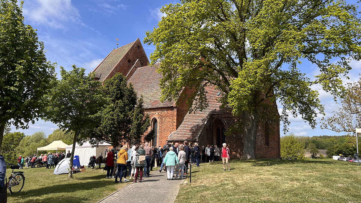 Saisonstart der Reihe "Dorfkirche mon amour" in Kirch Mummendorf. Rund 40 Veranstaltungen sollen in den kommenden Monaten stattfinden.