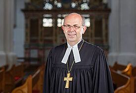 Gothart Magaard, Bischof im Sprengel Schleswig und Holstein. Das Foto entstand im Juli 2014 bei der Tagung des Bischofsrates der Nordkirche im Dom zu Greifswald