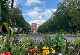 Das Planetarium im Hamburger Stadtpark im Sommer