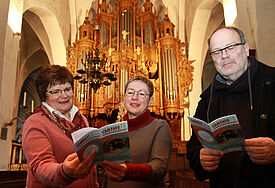 Sie freuen sich auf 74 musikalische Gottesdienste im Reformationsjahr: Ulrike Meyer-Borghardt, Pröpstin Petra Kallies und KMD Hans-Martin Petersen (v. li.). 