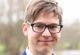 Dr. Helge-Fabien Hertz