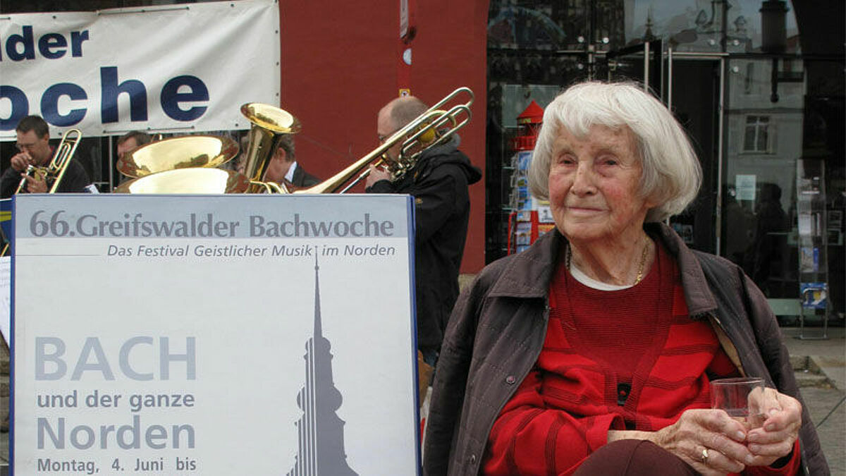 Annelise Pflugbeil (1918-2015) ist die "Mutter der Greifswalder Bachwoche".