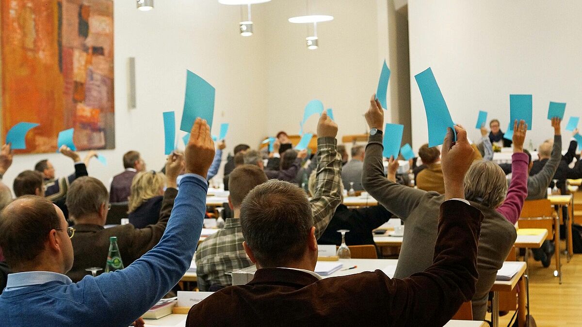 Abstimmung bei der pommerschen Kirchenkreissynode