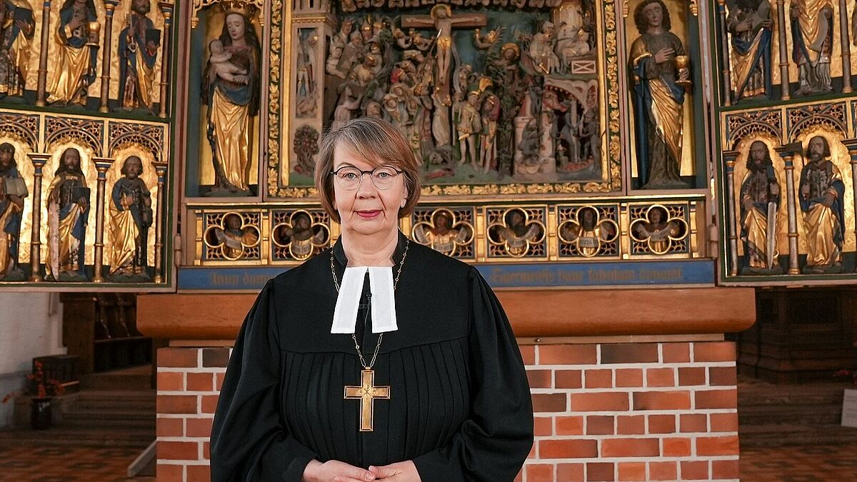 Landesbischöfin Kristina Kühnbaum-Schmidt bei der Aufzeichnung der Karfreitagspredigt